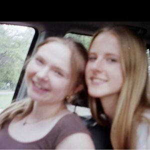 Meet your Posher, Ellie